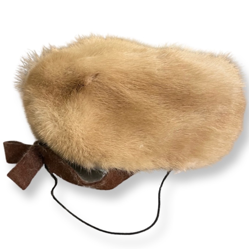 1940’s mink hat w suede bow